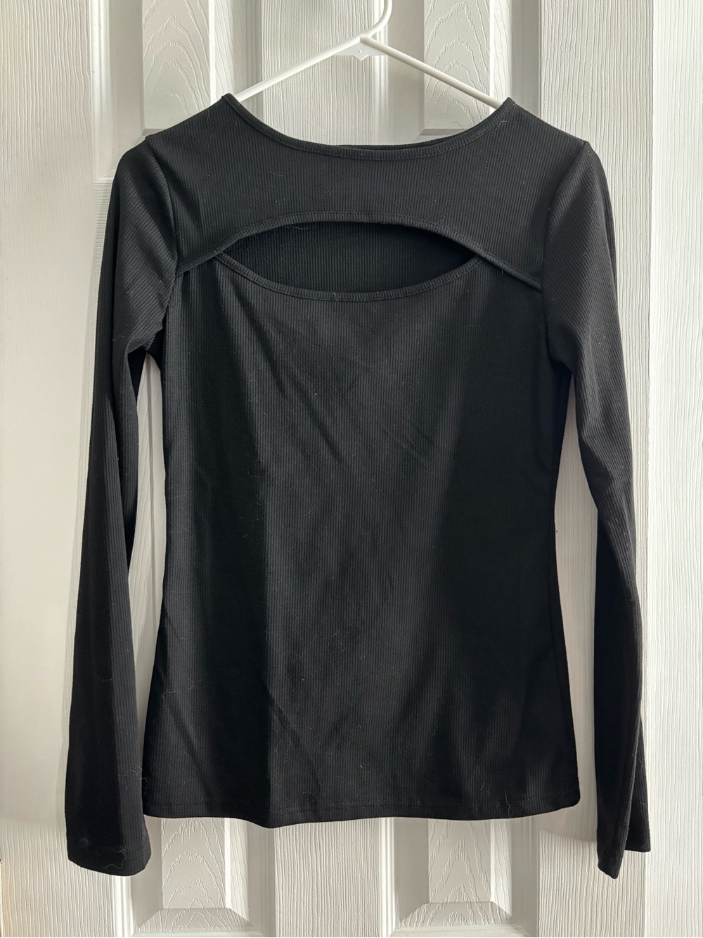 Long-Sleeve Front Cutout Top - Black